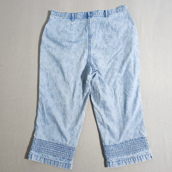 Christopher & Banks Capri Jeans women's size 10 hard washed denim blue high rise - Picture 3 of 13